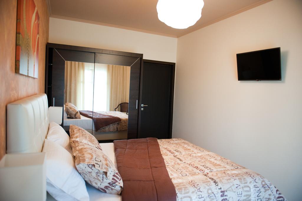 Serenita Apartments แอร์โมเนส ภายนอก รูปภาพ