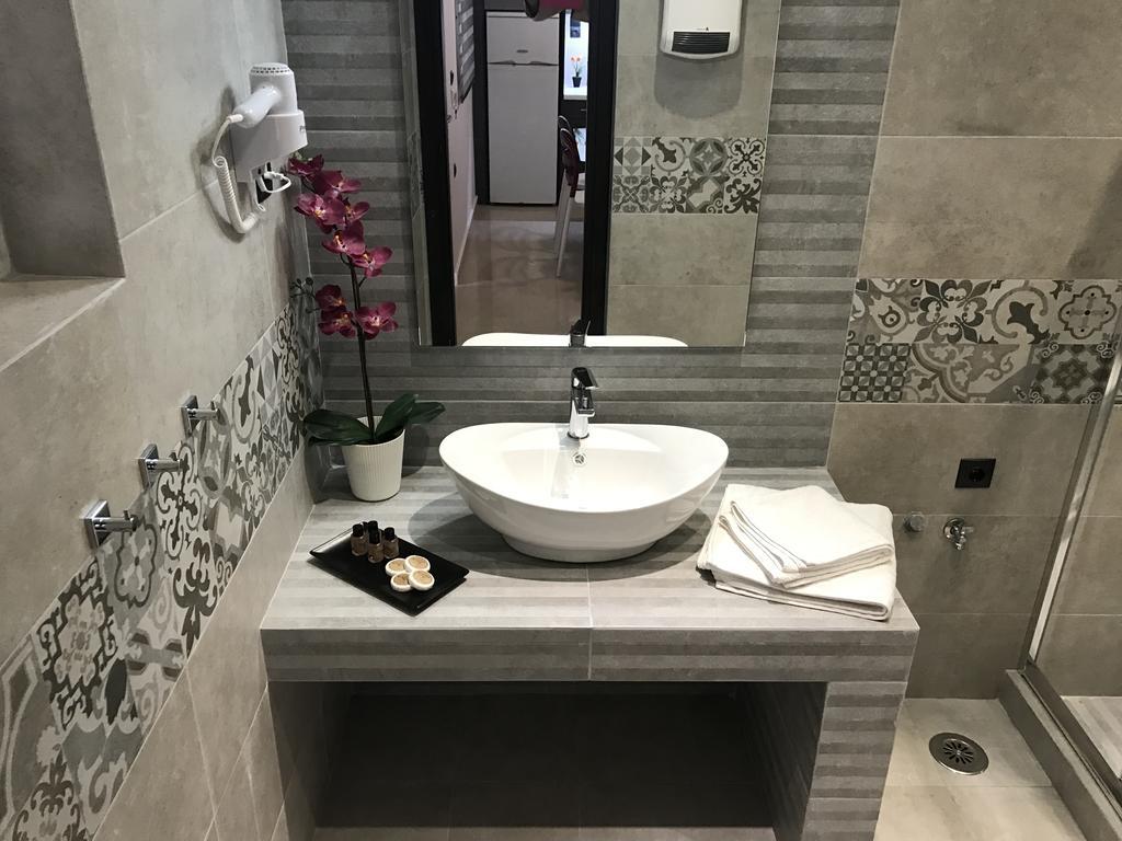 Serenita Apartments แอร์โมเนส ภายนอก รูปภาพ