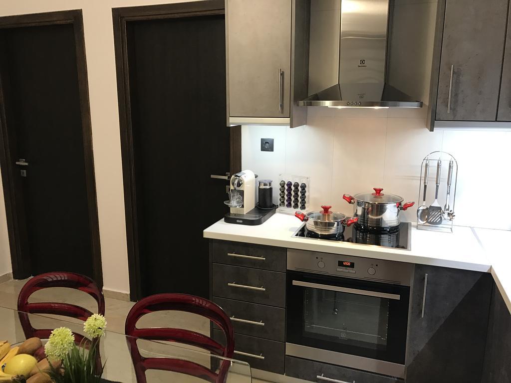 Serenita Apartments แอร์โมเนส ภายนอก รูปภาพ